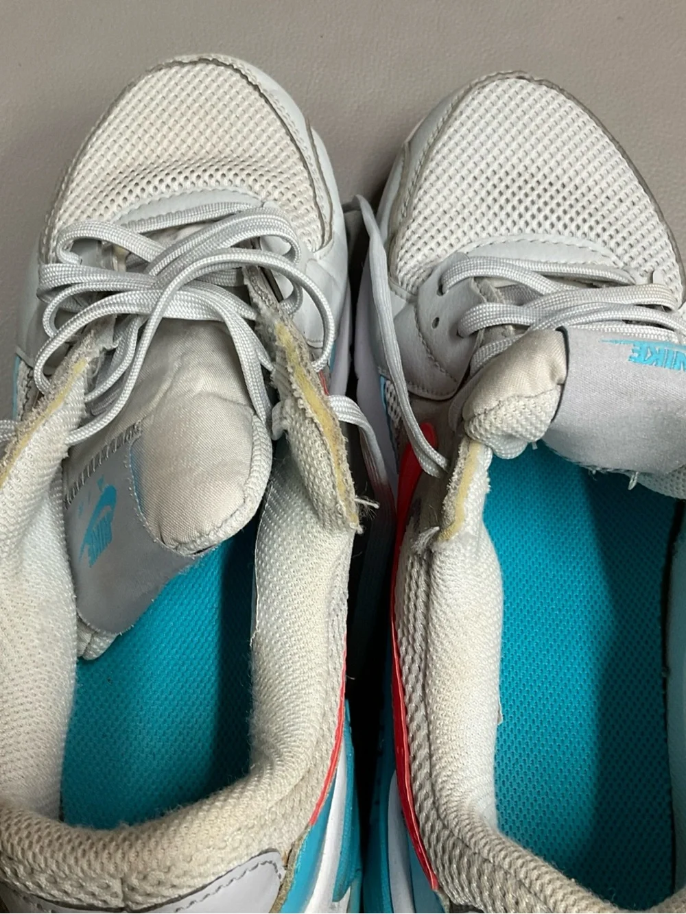 Nike Kids Air Max Sneakers in Light Gray, Teal & Red
